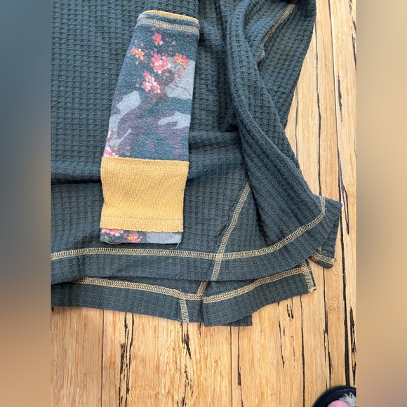 Free People flowy waffle top - Picture 10 of 13